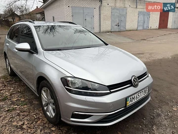 Авто Volkswagen Golf 2019 № 8201053