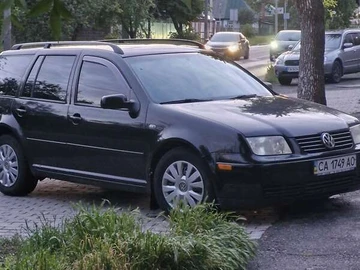 Авто Volkswagen Jetta 2001 № 8201186