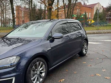 Авто Volkswagen E-Golf 2015 № 8201345