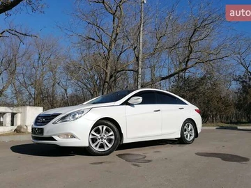 Авто Hyundai Sonata 2011 № 8201346