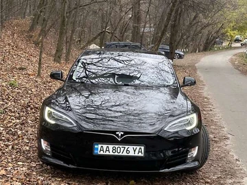Авто Tesla Model S 2018 № 8201484