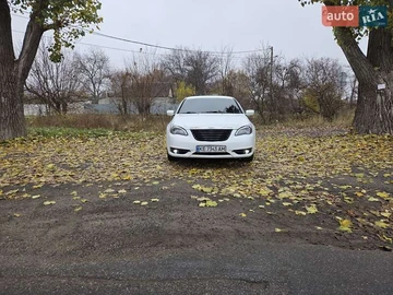 Авто Chrysler 200 2013 № 8201784