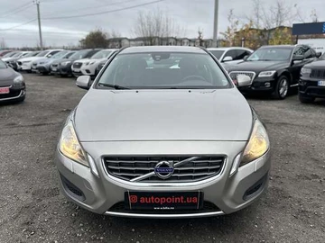 Авто Volvo V60 2011 № 8201797