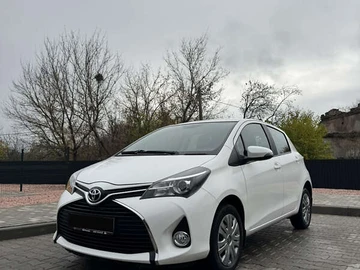 Авто Toyota Yaris 2015 № 8201821