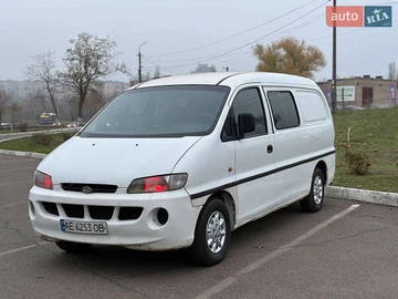 Авто Hyundai H 200 1999 № 8201960