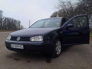 Авто Volkswagen Golf 2000 № 8201994
