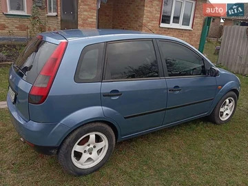Авто Ford Fiesta 2003 № 8202004