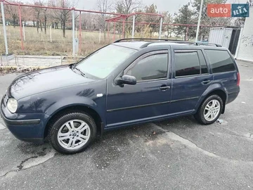 Авто Volkswagen Golf 1999 № 8202011
