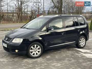 Авто Volkswagen Touran 2004 № 8202068