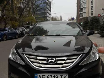 Авто Hyundai Sonata 2012 № 8202304