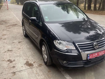 Авто Volkswagen Touran 2007 № 8202323