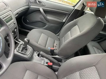 Авто Skoda Octavia 2009 № 8203082