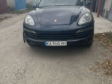 Авто Porsche Cayenne 2012 № 8203490