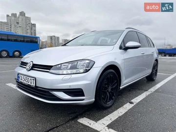 Авто Volkswagen Golf 2018 № 8203916