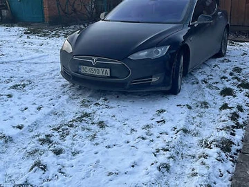Авто Tesla Model S 2014 № 8204032
