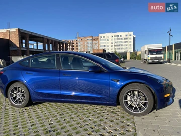 Авто Tesla Model 3 2023 № 8204448