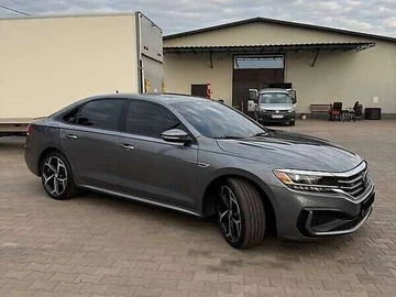 Авто Volkswagen Passat 2021 № 8204472