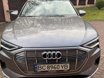 Авто Audi E-Tron 2019 № 8204496