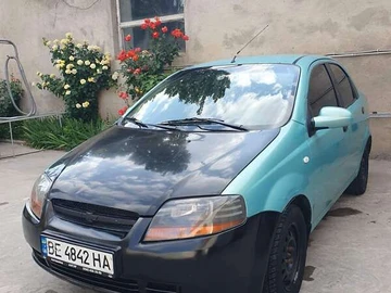 Авто Chevrolet Aveo 2005 № 8204849
