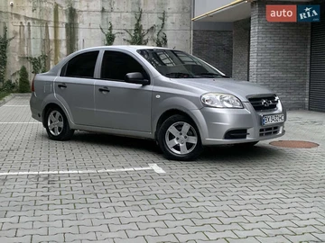 Авто Chevrolet Aveo 2008 № 8204865