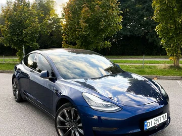 Авто Tesla Model 3 2018 № 8205031