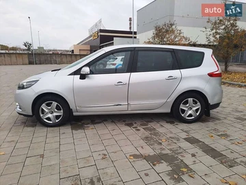 Авто Renault Grand Scenic 2015 № 8205629