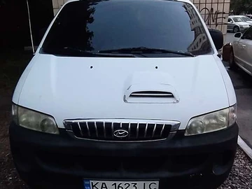 Авто Hyundai H-1 2005 № 8205811