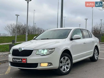 Авто Skoda Superb 2012 № 8205955