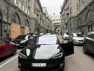 Авто Tesla Model S 2016 № 8206017