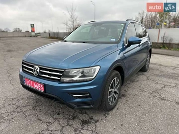 Авто Volkswagen Tiguan 2019 № 8206019