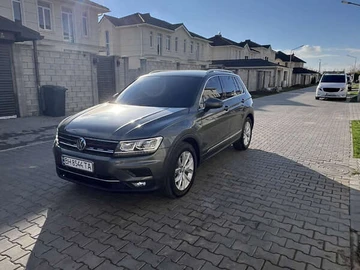 Авто Volkswagen Tiguan 2019 № 8206219