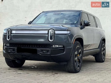 Авто Rivian R1S 2023 № 8206240