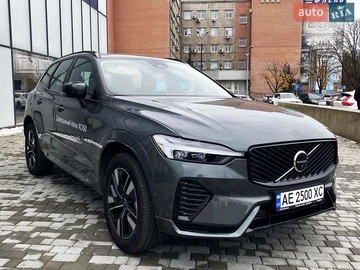 Авто Volvo Xc60 2025 № 8206245