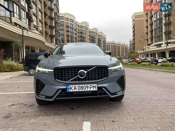 Авто Volvo Xc60 2023 № 8206774