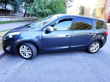 Авто Renault Grand Scenic 2010 № 8207073
