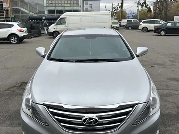 Авто Hyundai Sonata 2013 № 8207077