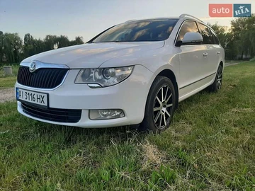 Авто Skoda Superb 2012 № 8207169