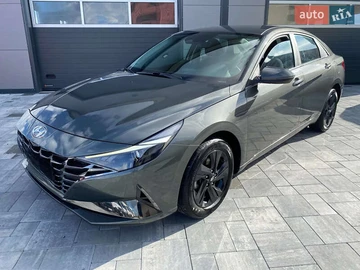 Авто Hyundai Elantra 2022 № 8207458