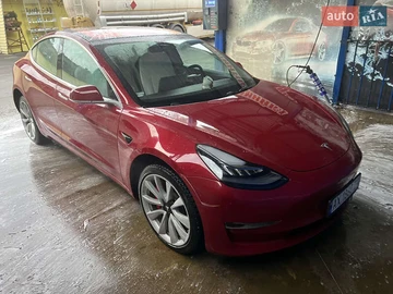 Авто Tesla Model 3 2018 № 8207461