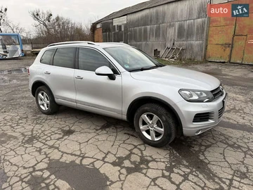 Авто Volkswagen Touareg 2013 № 8207470
