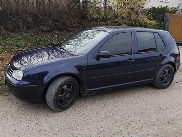 Авто Volkswagen Golf 2000 № 8207642