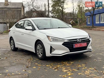 Авто Hyundai Elantra 2019 № 8208122