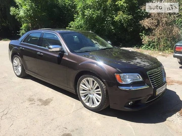 Авто Chrysler 300C 2012 № 8208128