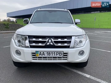 Авто Mitsubishi Pajero Wagon 2012 № 8208347