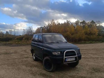 Авто УАЗ 3163 2004 № 8208528