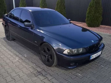 Авто BMW 5 Series 2002 № 8208659