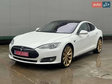 Авто Tesla Model S 2015 № 8209109