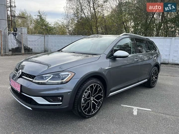 Авто Volkswagen Golf Alltrack 2020 № 8209127