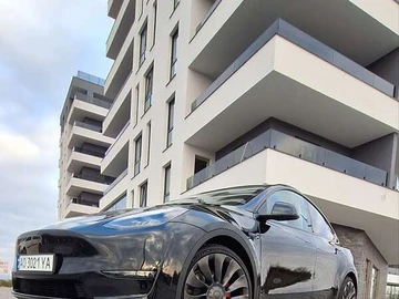 Авто Tesla Model Y 2023 № 8209247