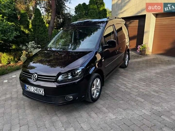 Авто Volkswagen Touran 2013 № 8209328